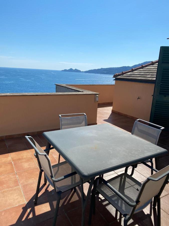 Attico San Faustino: Beachfront Villa with Panoramic Sea Views Rapallo Exterior photo
