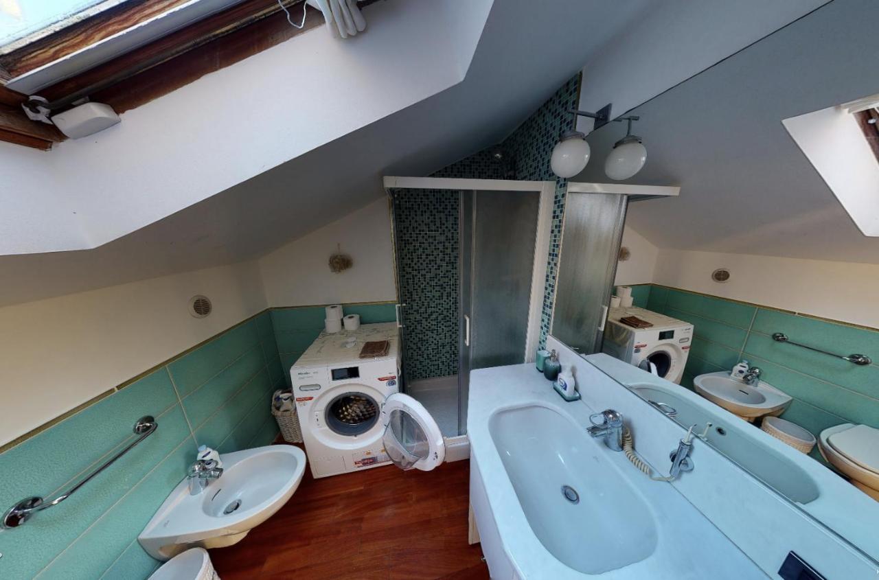 Attico San Faustino: Beachfront Villa with Panoramic Sea Views Rapallo Exterior photo